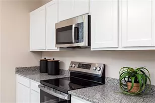 5 Hickory Grove Ave, Lawrenceville, GA 30046 - Photo 9