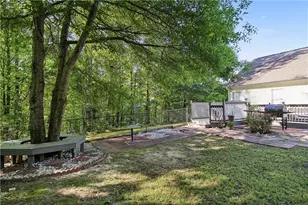 445 Sanford Creek Ln, Lawrenceville, GA 30045 - Photo 17