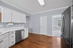 1260 Fountain Cove Ln, Lawrenceville, GA 30043 - Photo 13