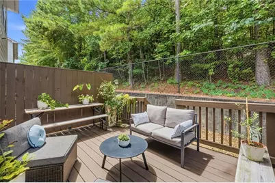 1448 Liberty Parkway NW #2212, Atlanta, GA 30318 - Photo 15