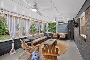 327 Dickson Dr, Jefferson, GA 30549 - Photo 7