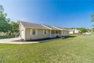 3520 Camelot Ct, Loganville, GA 30052 - Photo 1