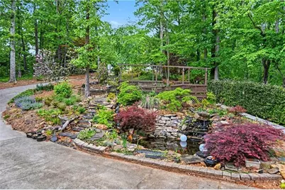 5735 E Ridge Drive, Douglasville, GA 30135 - Photo 9
