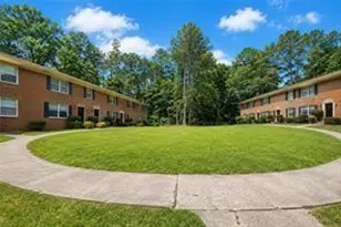 1010 Sexton Dr, Stone Mountain, GA 30083 - Photo 3