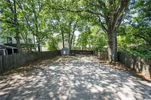 1724 Defoor Ave NW, Atlanta, GA 30318 - Photo 23