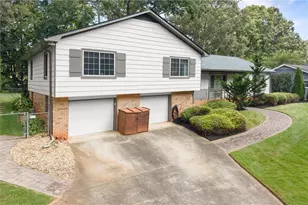 2954 Carolyn St, Marietta, GA 30062 - Photo 3