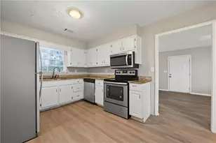 212 Sarann Ct NW, Lilburn, GA 30047 - Photo 7