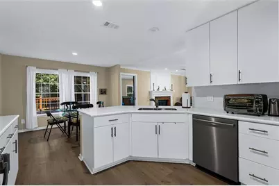 315 Bordeaux Ct #1336123334, Atlanta, GA 30331 - Photo 31