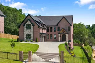 403 Thunder Rd, Buford, GA 30518 - Photo 3