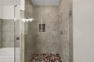 711 Cosmopolitan Dr NE, Atlanta, GA 30324 - Photo 13