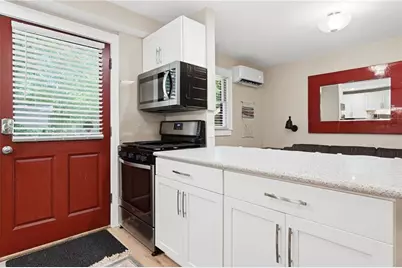 826 Mentelle Drive NE, Atlanta, GA 30308 - Photo 5