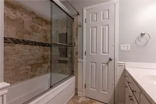 2424 Rhine Ct, Lawrenceville, GA 30043 - Photo 9