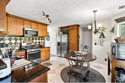 3805 Cumbrian Lane, Lithonia, GA 30038 - Photo 11