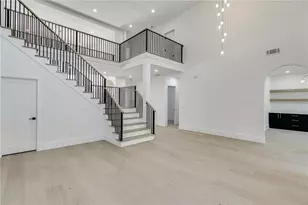 5222 L J Martin Dr, Gainesville, GA 30507 - Photo 9
