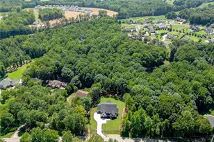 5222 L J Martin Dr, Gainesville, GA 30507 - Photo 11