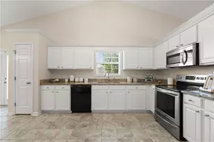 4011 Lafayette Way, Loganville, GA 30052 - Photo 13
