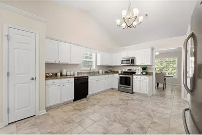 4011 Lafayette Way, Loganville, GA 30052 - Photo 3