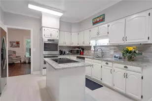 5638 River Oaks Pl, Sandy Springs, GA 30327 - Photo 9