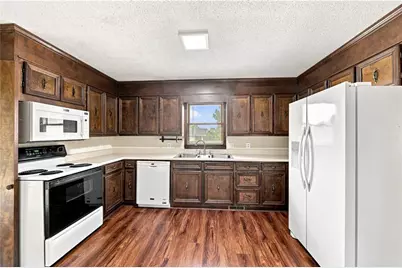 208 Woodland Circle SE, Calhoun, GA 30701 - Photo 13