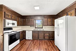 208 Woodland Circle SE, Calhoun, GA 30701 - Photo 13