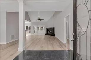 122 Bent Creek Dr, Woodstock, GA 30189 - Photo 3