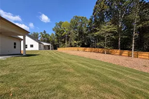 9120 Lisa Cir, Gainesville, GA 30506 - Photo 11
