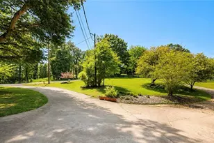 3931 Green Dr, Gainesville, GA 30506 - Photo 5