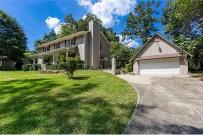 185 Lakeshore Circle SE, Acworth, GA 30101 - Photo 1