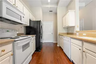 2700 Pine Tree Road NE, Atlanta, GA 30324 - Photo 9