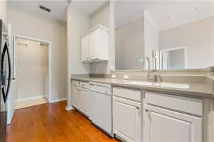 2700 Pine Tree Road NE, Atlanta, GA 30324 - Photo 9
