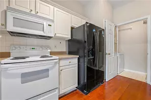 2700 Pine Tree Road NE, Atlanta, GA 30324 - Photo 11