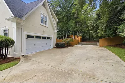 2211 Brooke Farm Trail, Dunwoody, GA 30338 - Photo 47
