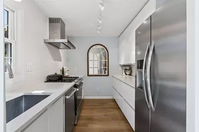 136 NW Peachtree Memorial Drive NW #VA 1, Atlanta, GA 30309 - Photo 17