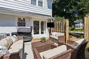 136 NW Peachtree Memorial Dr NW, Atlanta, GA 30309 - Photo 29