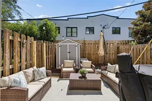 136 NW Peachtree Memorial Dr NW, Atlanta, GA 30309 - Photo 27