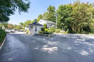 136 NW Peachtree Memorial Dr NW, Atlanta, GA 30309 - Photo 35