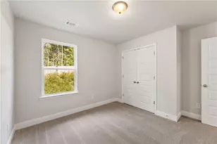 5665 Overview Dr, Flowery Branch, GA 30542 - Photo 17