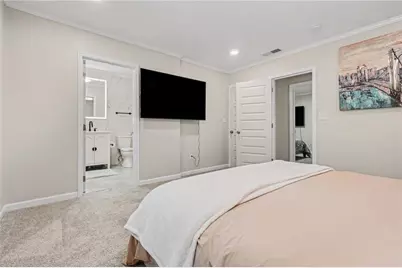 2828 Cloverhurst Drive, East Point, GA 30344 - Photo 17