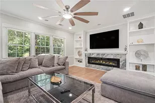 2828 Cloverhurst Dr, East Point, GA 30344 - Photo 3