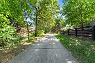 6077 Green Tree Ln, Gainesville, GA 30506 - Photo 57