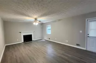 3724 Spring Garden Ln, Lithonia, GA 30038 - Photo 5