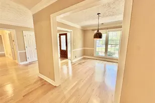 11860 Wexford Club Dr, Roswell, GA 30075 - Photo 9