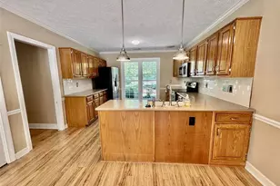 11860 Wexford Club Dr, Roswell, GA 30075 - Photo 13