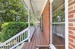 540 Clear Lake Ln, Suwanee, GA 30024 - Photo 7