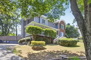 540 Clear Lake Ln, Suwanee, GA 30024 - Photo 3