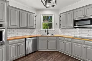 2525 Woodbrook Ct, Lawrenceville, GA 30043 - Photo 9