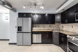 795 Hammond Dr, Sandy Springs, GA 30328 - Photo 3