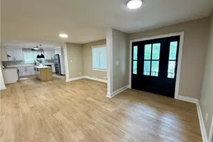 8986 Mandarin Dr, Jonesboro, GA 30236 - Photo 7