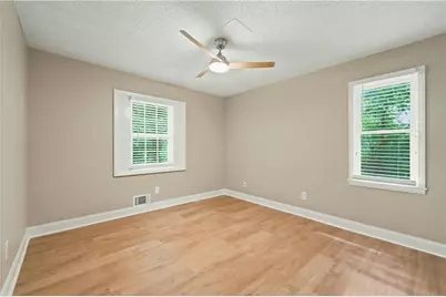 8986 Mandarin Drive, Jonesboro, GA 30236 - Photo 15