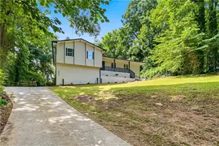 8986 Mandarin Dr, Jonesboro, GA 30236 - Photo 5